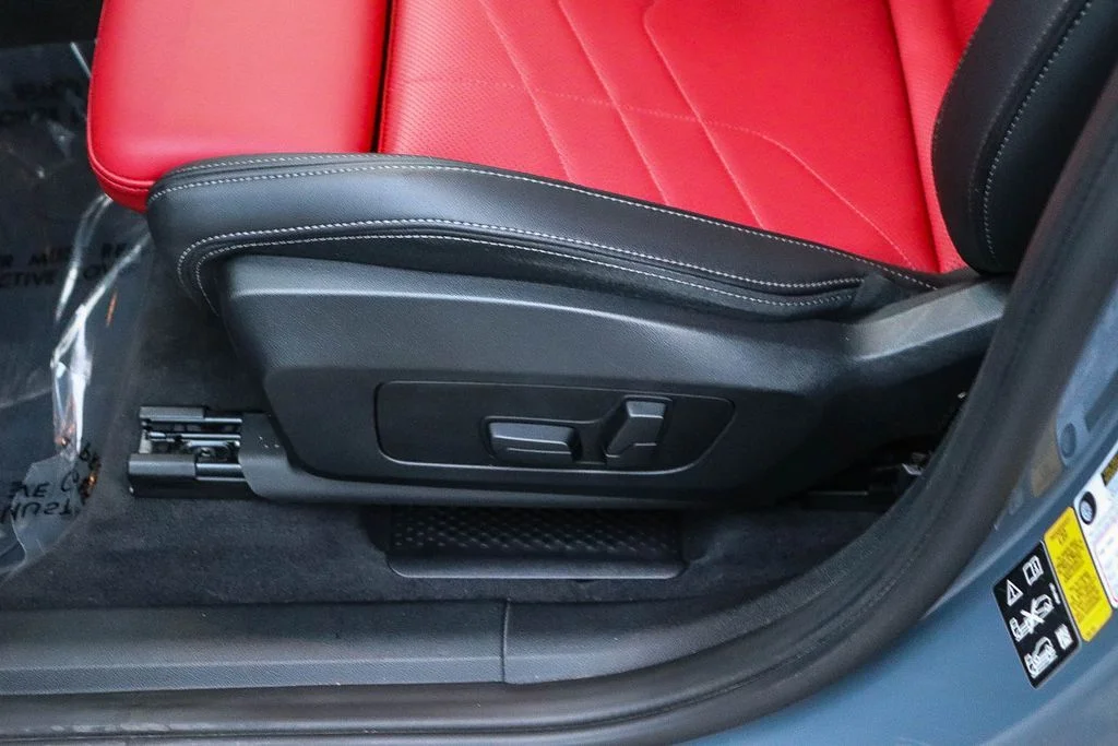 Used 2024 Gray BMW M35i image 25