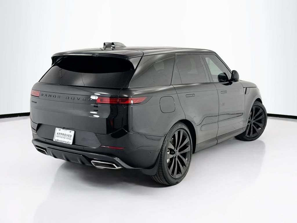 Certified Used 2026 Santorini Black Metallic Land Rover SE image 5