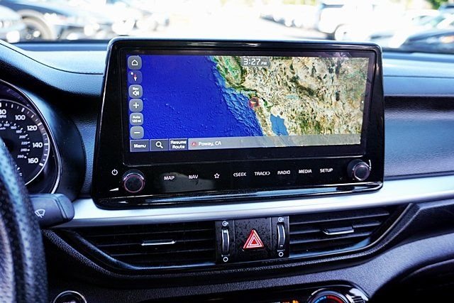 Used 2023 White Kia GT-Line image 23