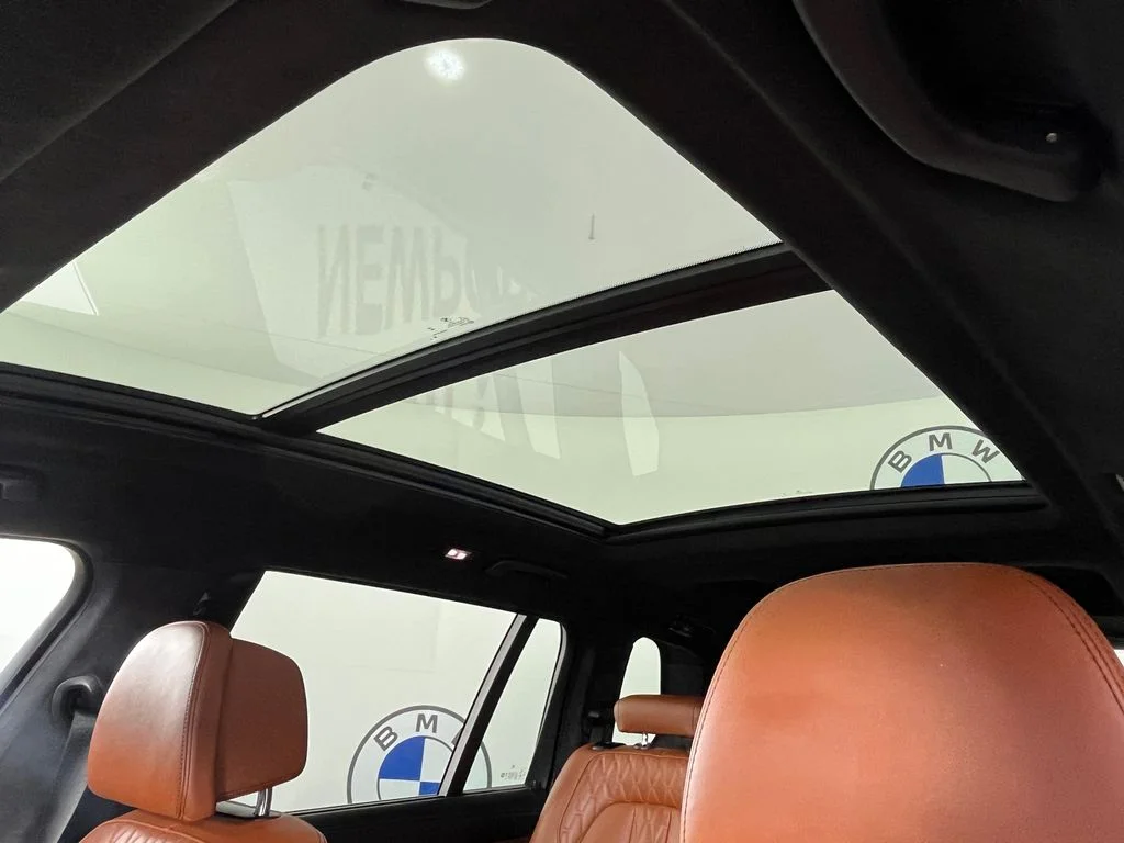 Used 2024 Gray BMW M60i image 33