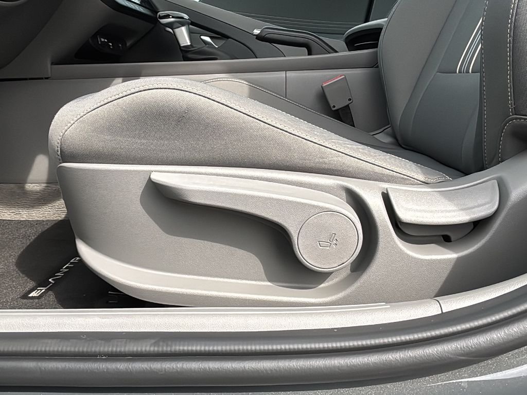 Certified Used 2025 Ecotronic Gray Hyundai SEL Sport image 19