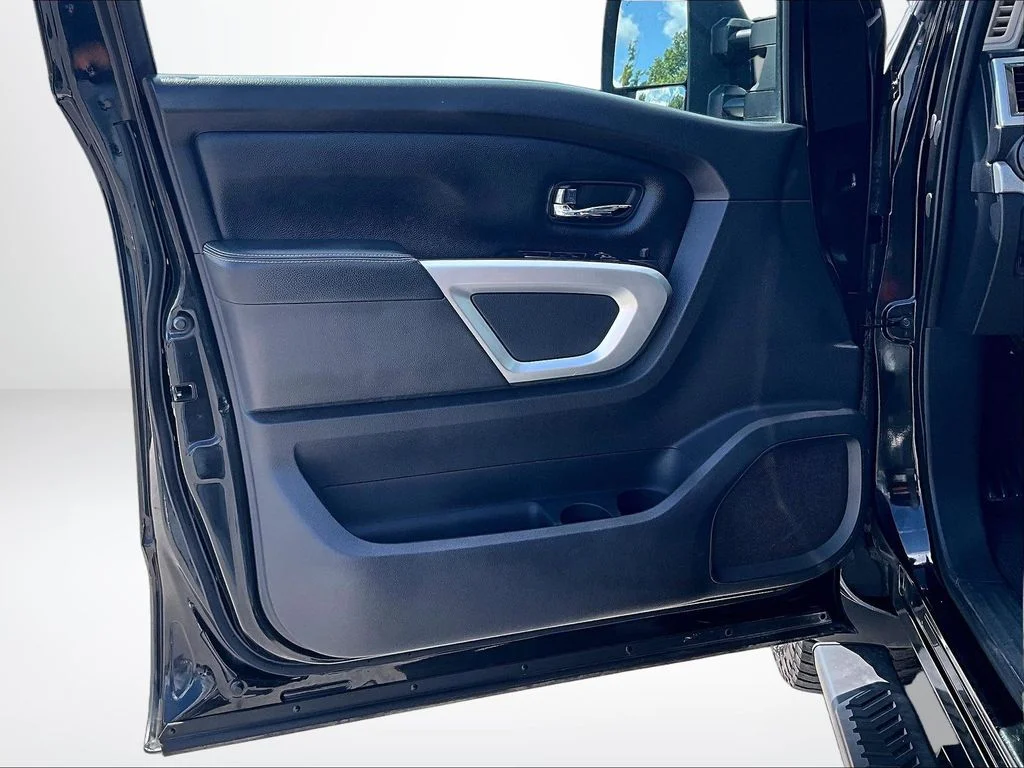 Used 2017 Black Nissan PRO-4X image 25