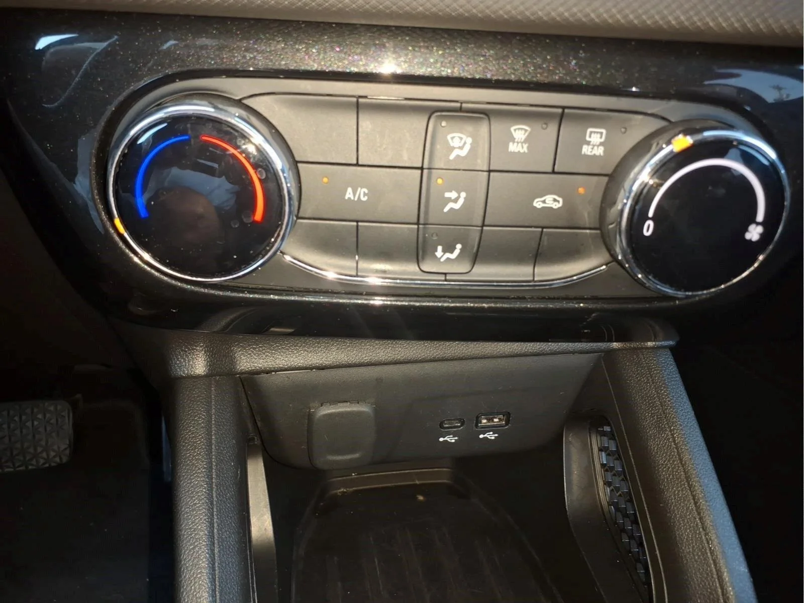 Used 2025 Sterling Gray Metallic Chevrolet LT image 23