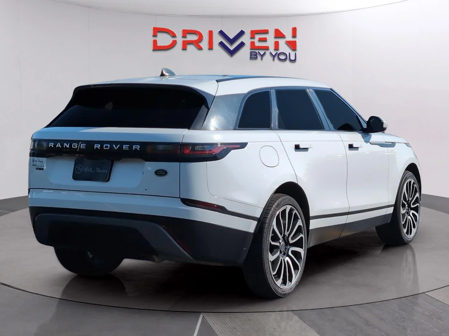 Used 2020 Fuji White Land Rover S image 5