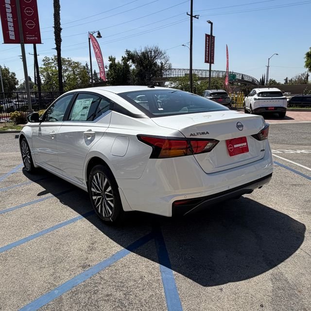 New 2026 Pearl White TriCoat Nissan SV image 5