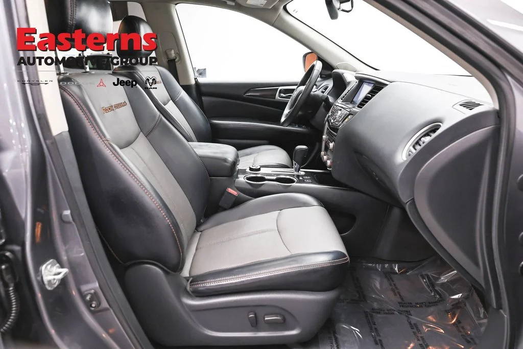 Used 2020 Gray Nissan SL image 31