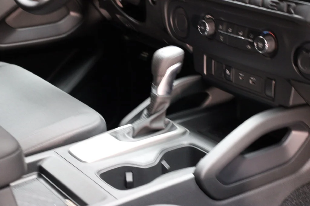 New 2027 Glacier White Nissan King Cab® S image 9