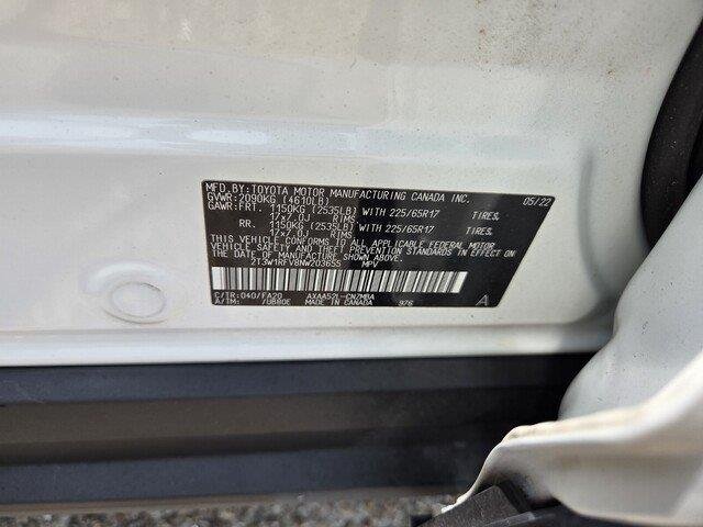 Used 2022 White Toyota XLE image 33