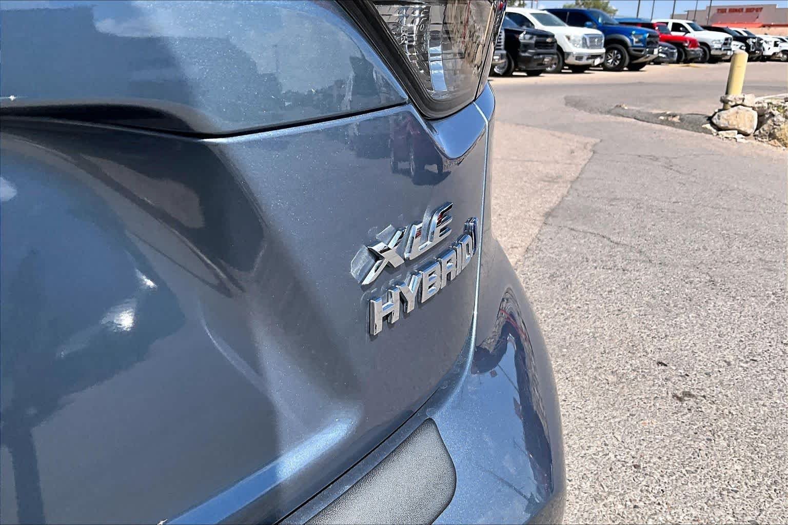 Used 2024 Celestite Toyota Hybrid XLE image 10