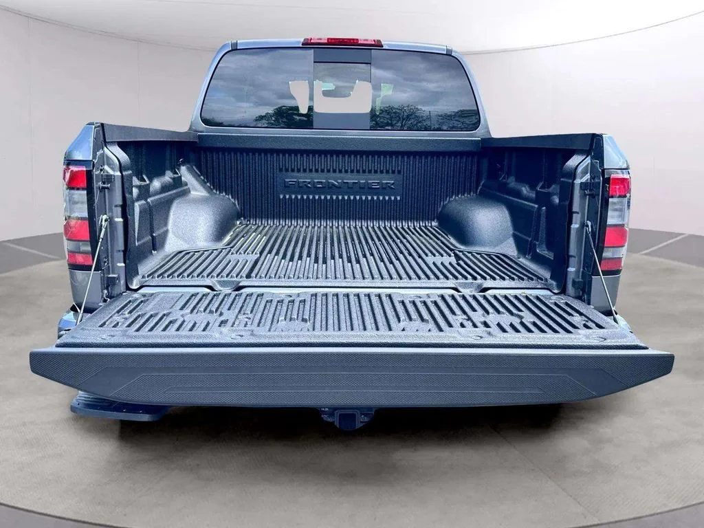 New 2026 Gun Metallic Nissan Crew Cab SV image 15