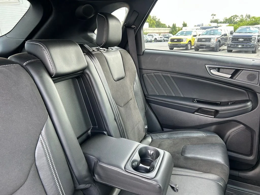 Used 2019 Black Metallic Ford ST image 27