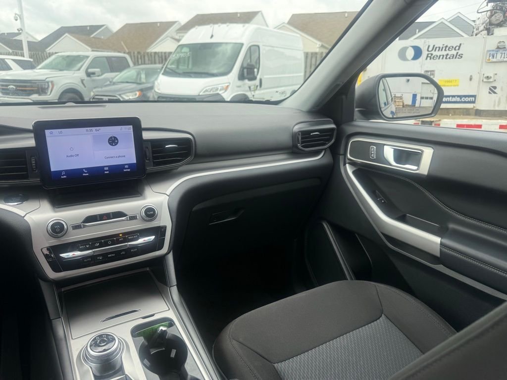 Used 2024 Gray Ford XLT image 36