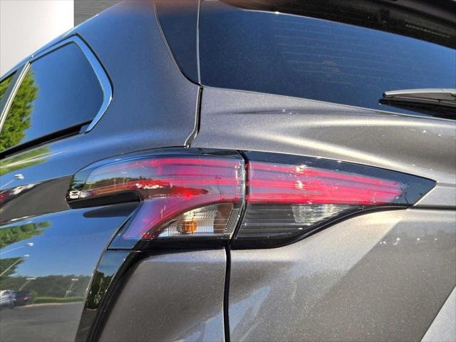 2024 Toyota Sienna Limited - Photo 8