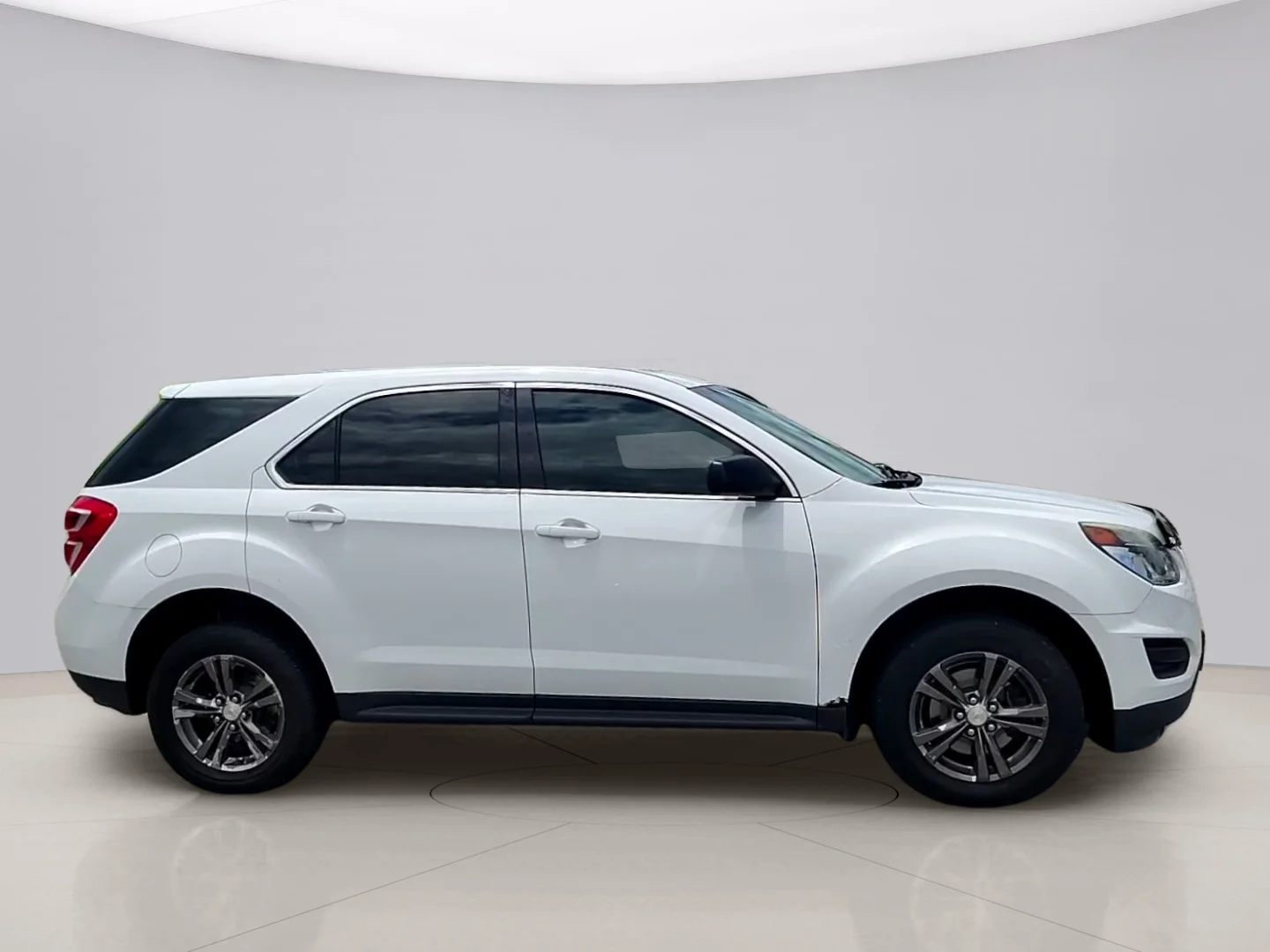 Used 2016 White Chevrolet LS AWD image 6