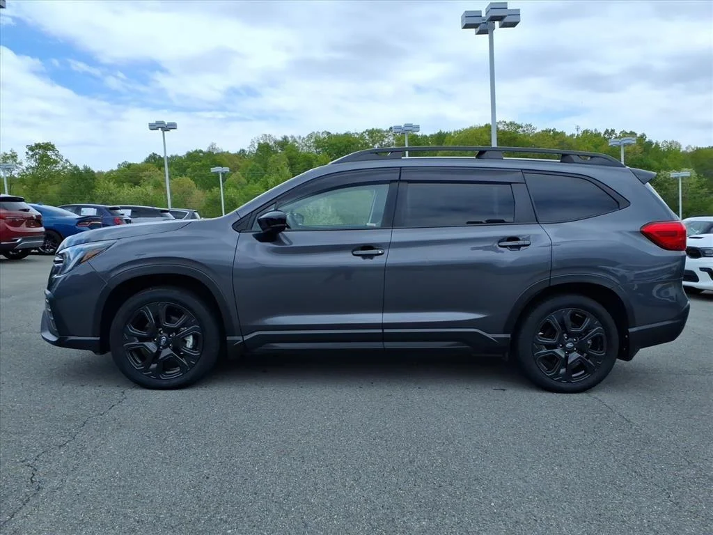 Used 2024 Magnetite Gray Metallic Subaru Onyx Edition Limited image 2