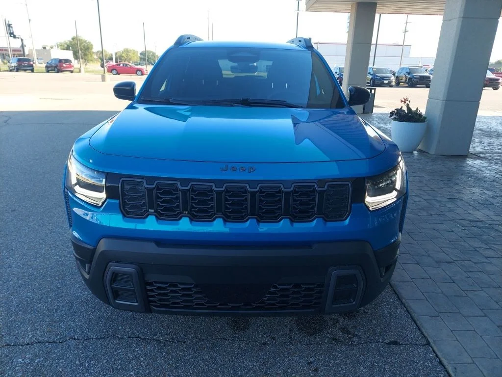 New 2026 Hydro Blue Pearl-Coat Exterior Paint Jeep Laredo image 2