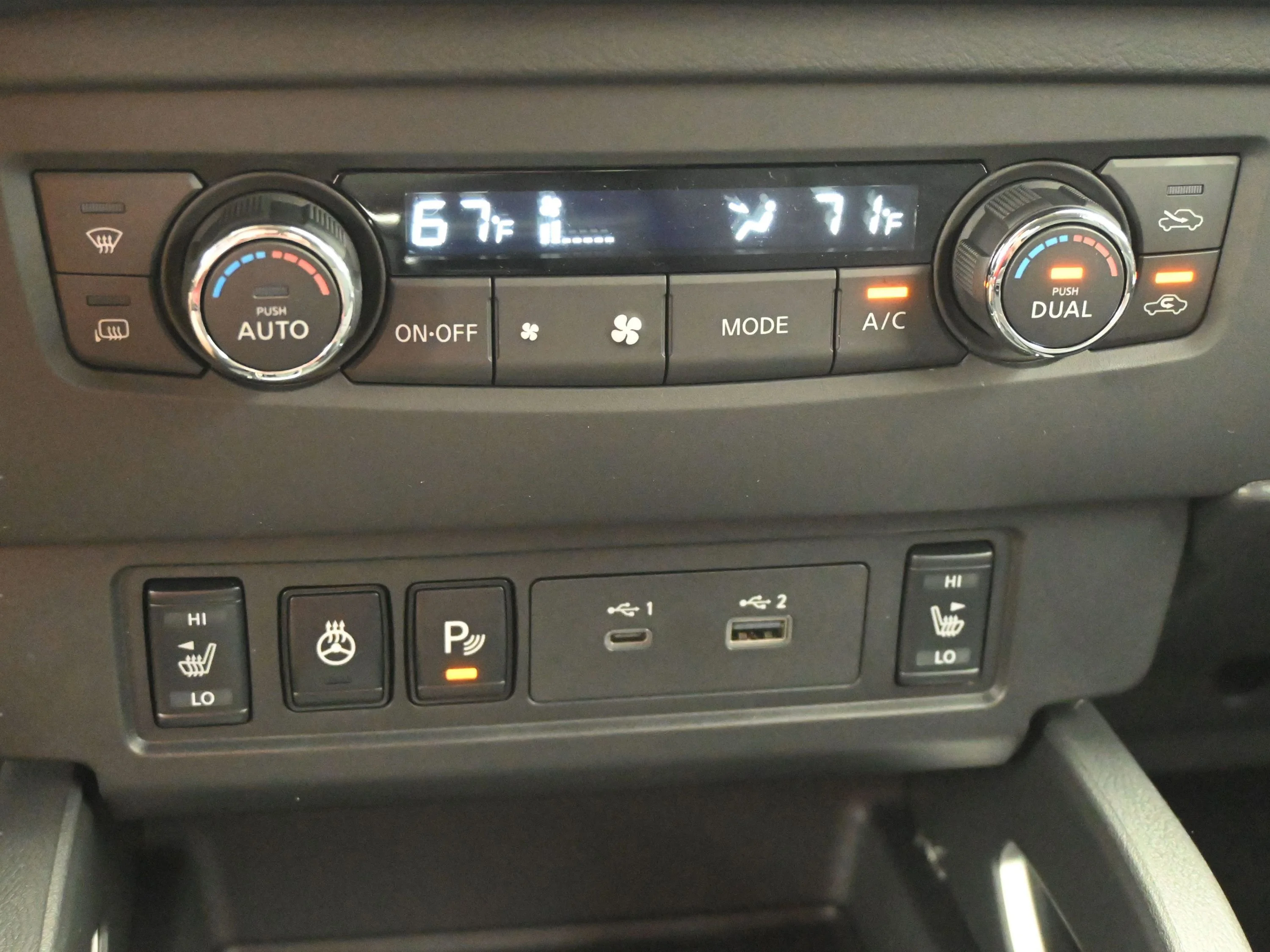 Certified Used 2025 Glacier White Nissan SV image 18