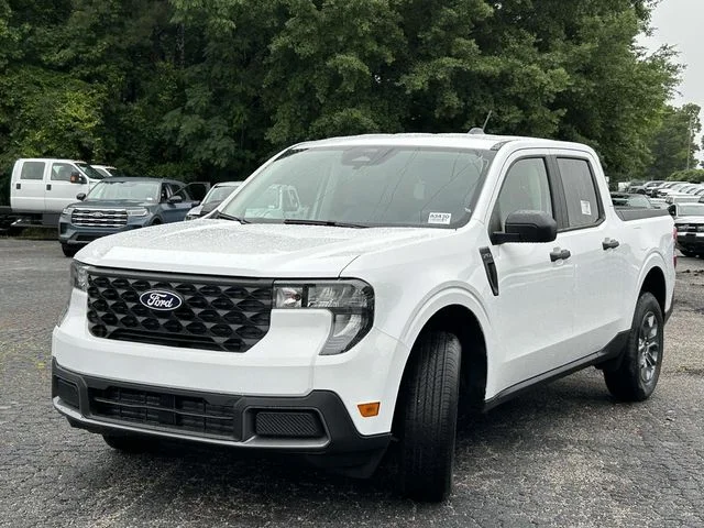 New 2026 Oxford White Ford XLT image 5