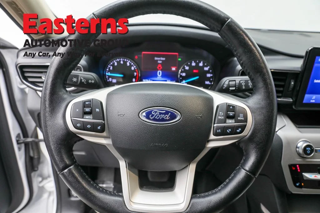 Used 2023 White Ford XLT image 10
