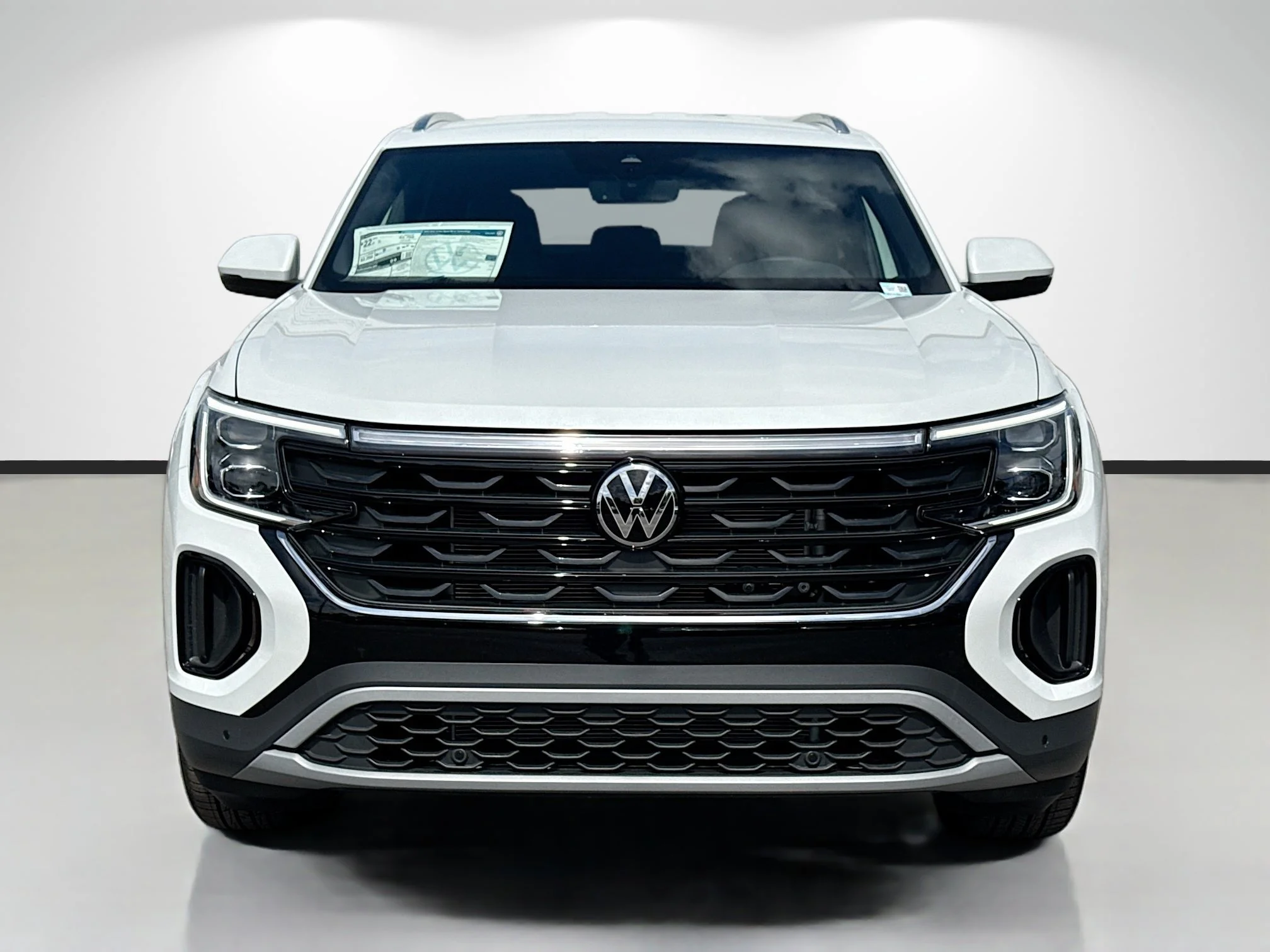New 2026 White Pearl Volkswagen 2.0T SE w/Technology image 8