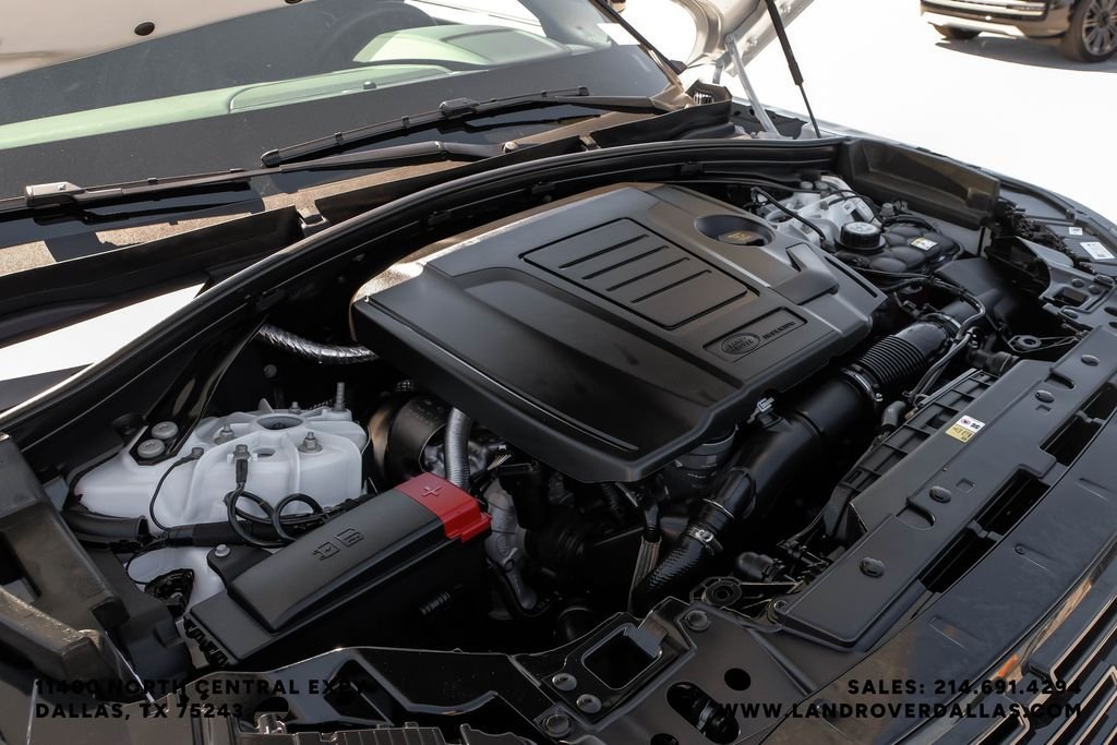 Used 2026 White Land Rover Dynamic SE image 57