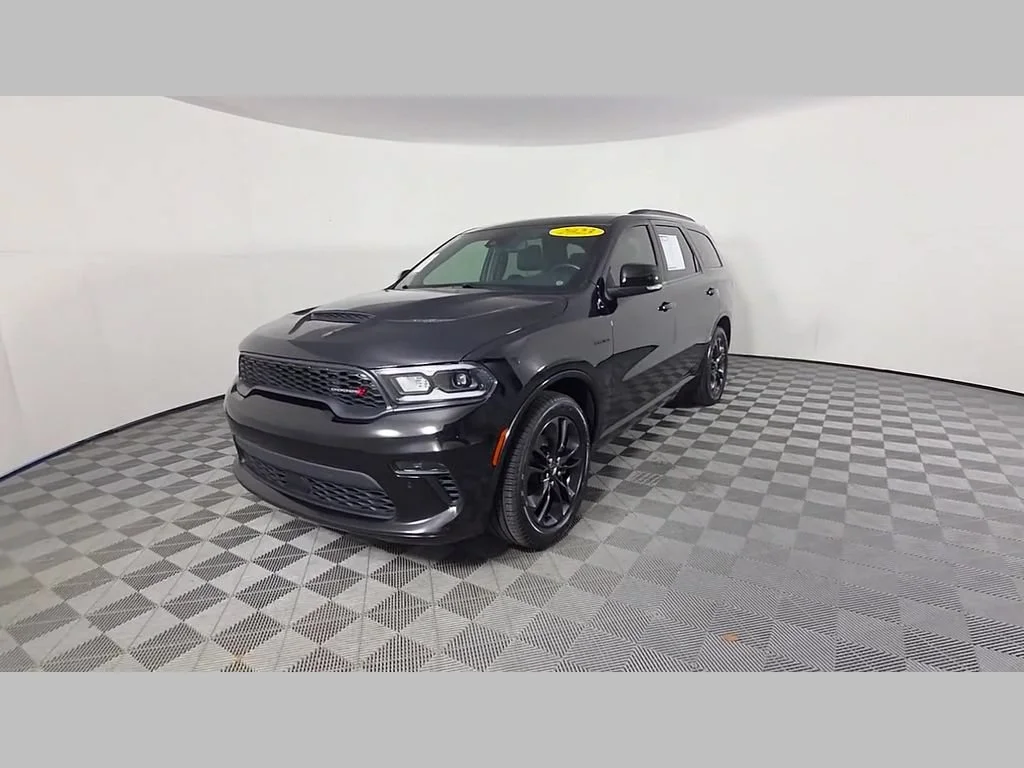 Used 2023 DB Black Clearcoat Dodge R/T Plus image 48