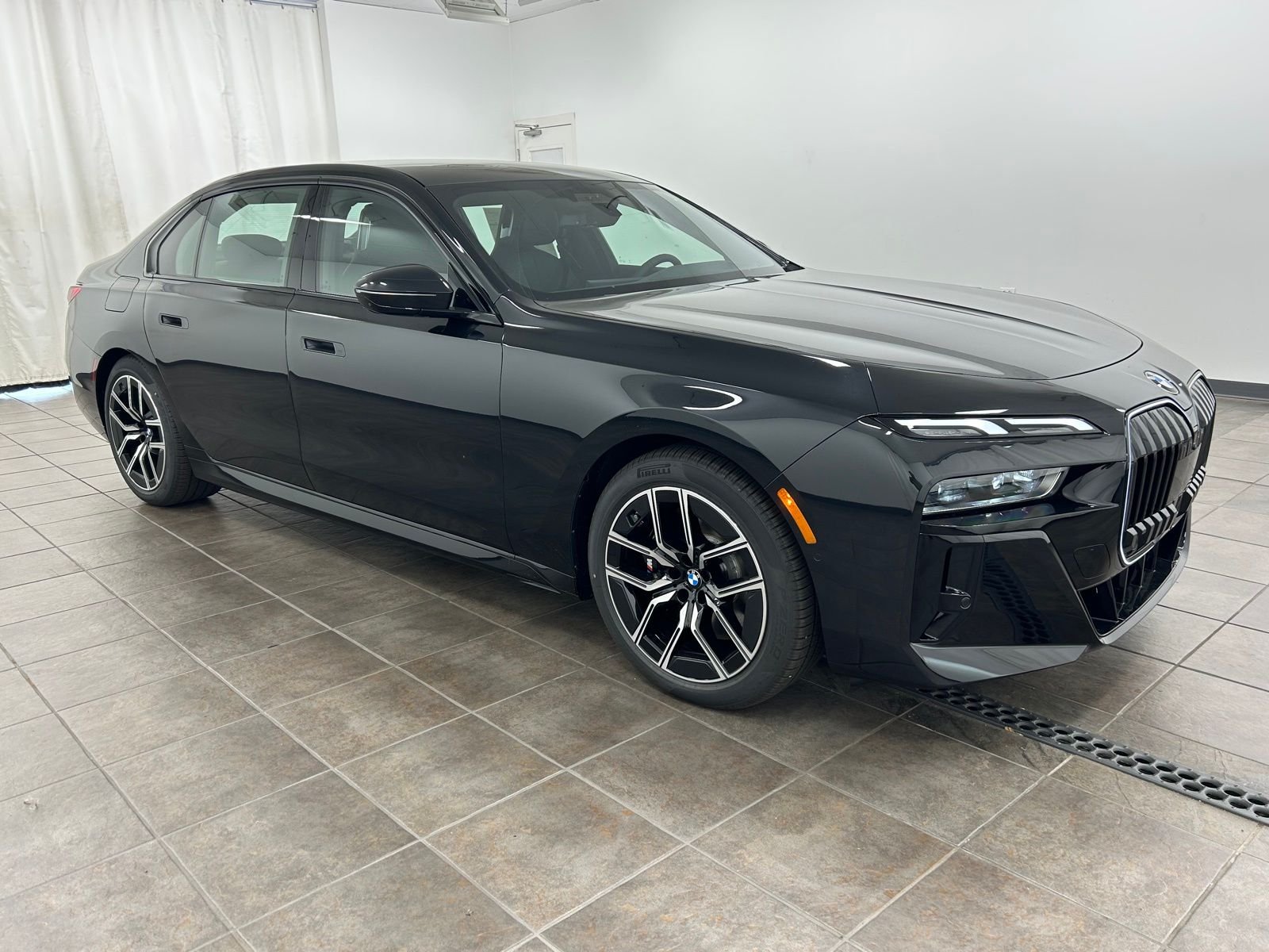 New 2026 Black Sapphire Metallic BMW 740i xDrive image 5