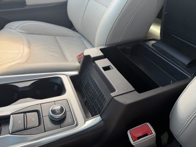 Used 2022 Red Metallic Ford Platinum image 25