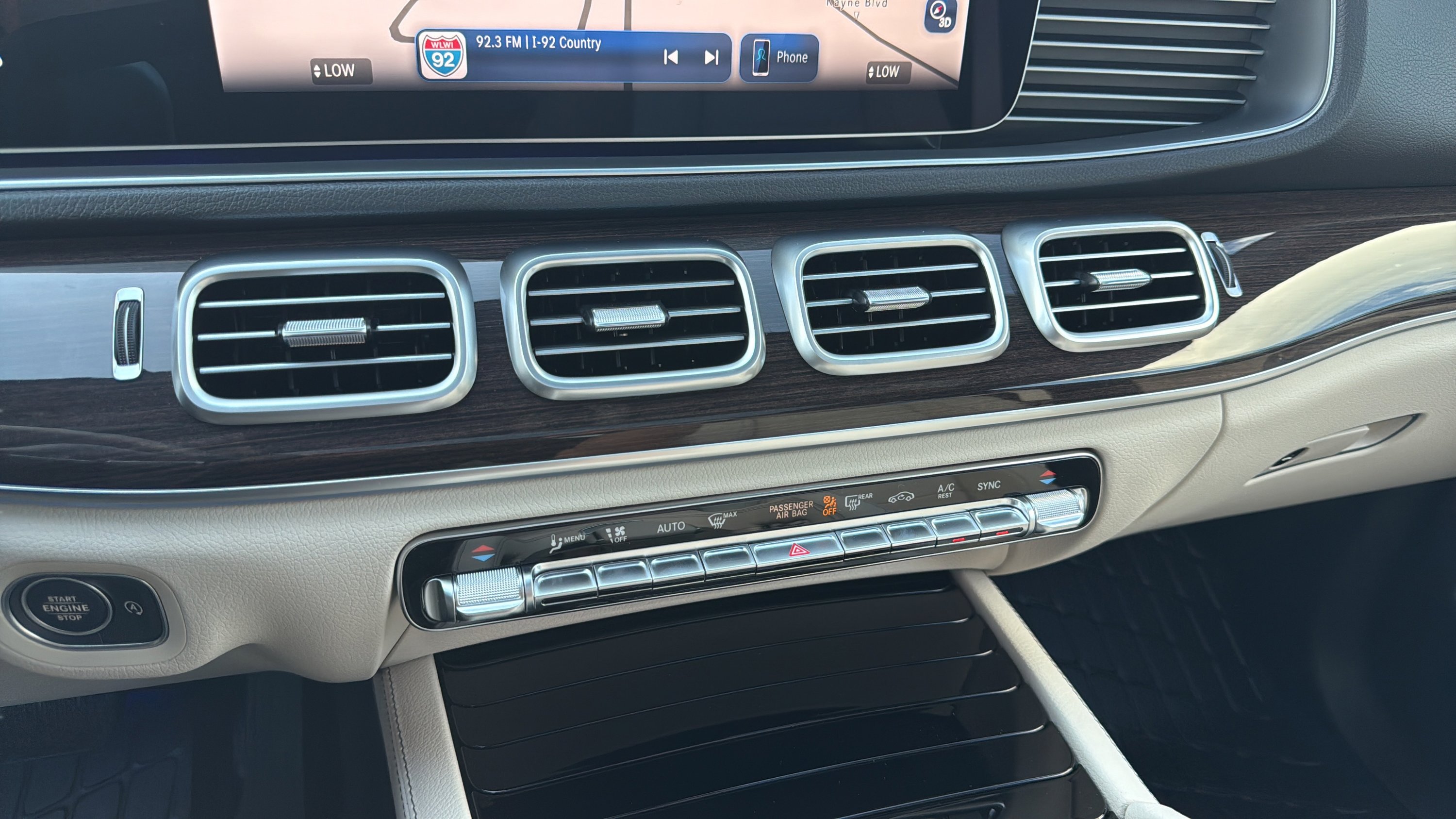 Certified Used 2026 Polar White Mercedes-Benz GLE 450 image 38