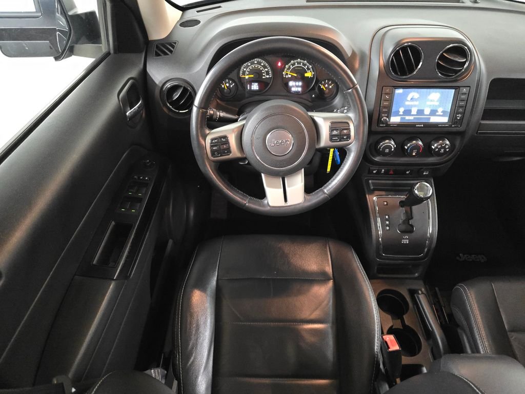 Used 2016 Black Jeep Latitude image 17