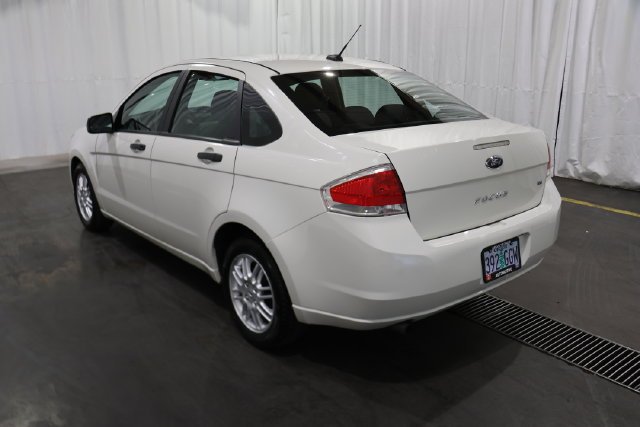 Used 2011 White Ford SE image 5