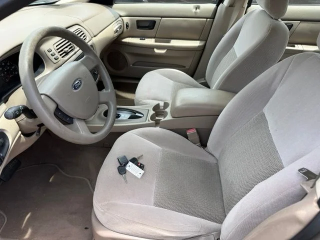 Used 2004 Gold Ford SE image 10