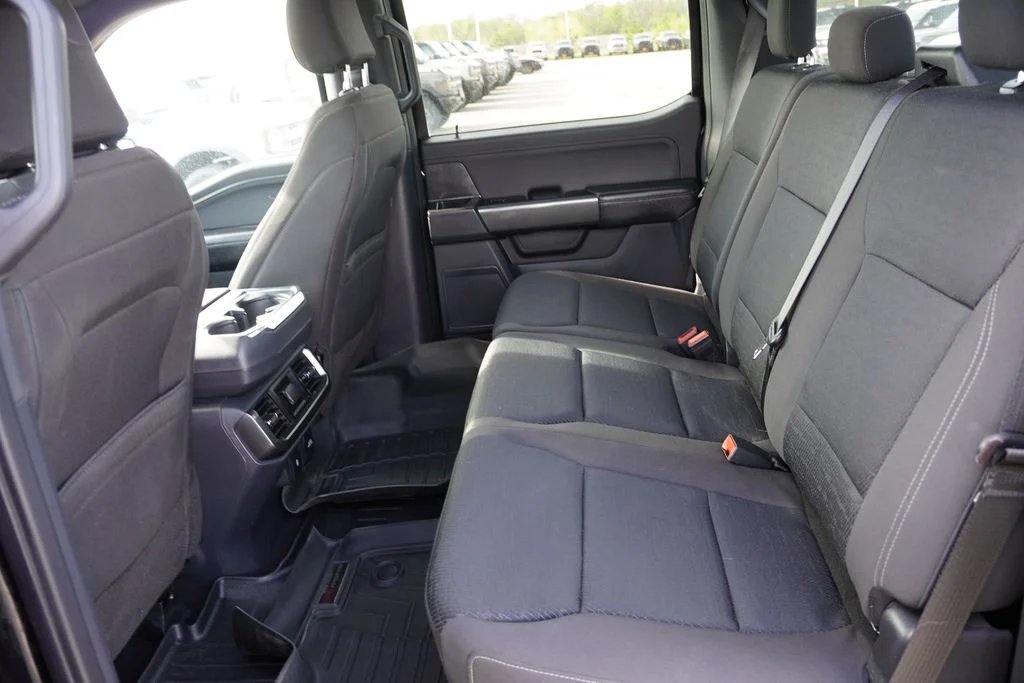 Used 2023 Black Ford XLT image 18