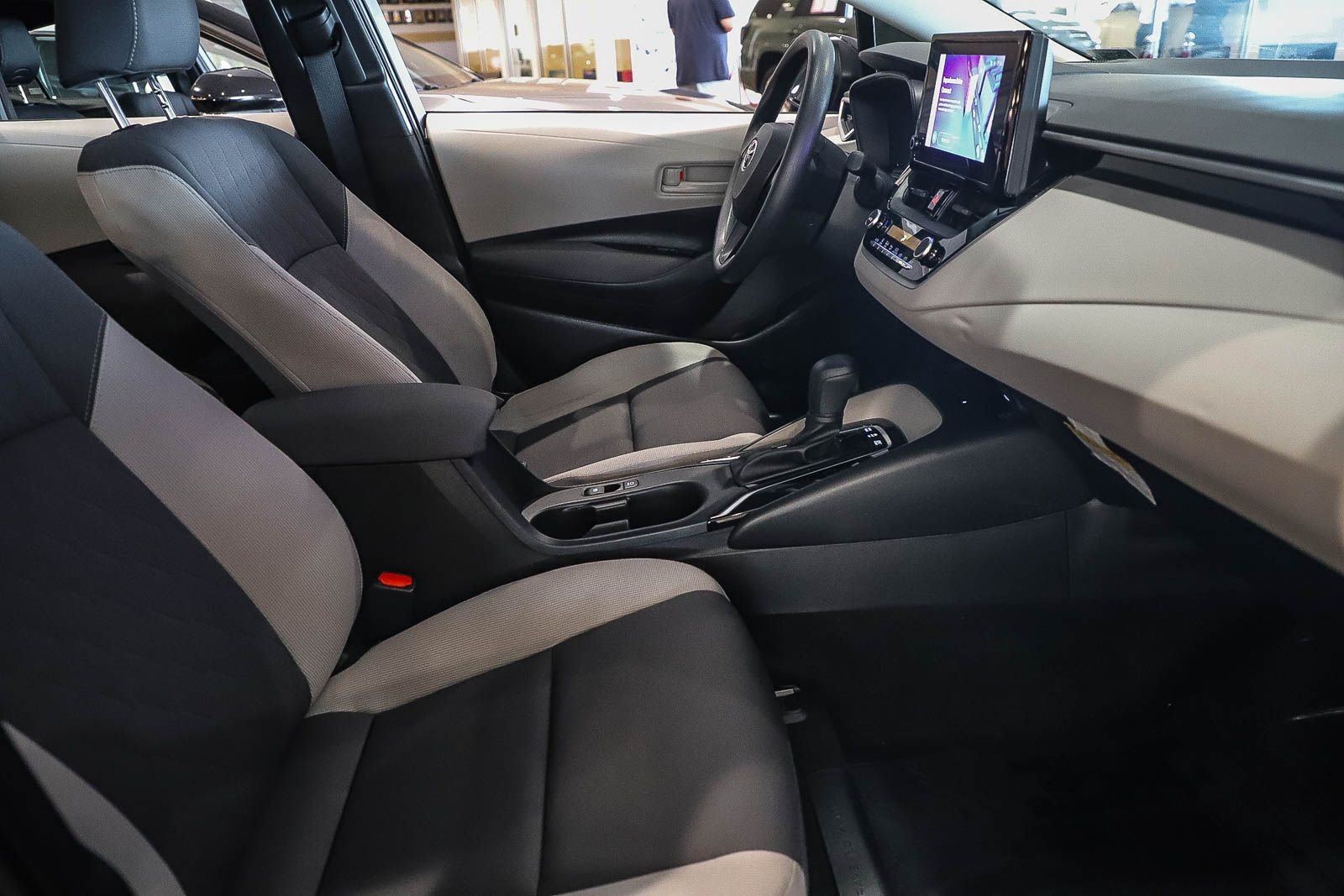 Certified Used 2025  Toyota LE image 14