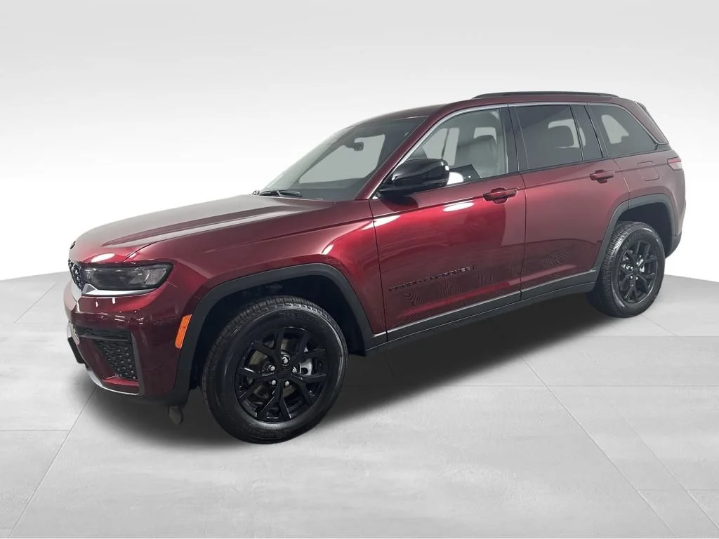 New 2026 Velvet Red Pearl-Coat Exterior Paint Jeep Altitude image 5