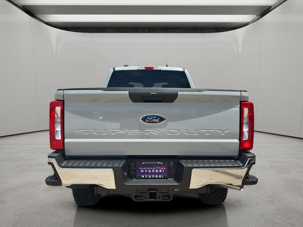New 2026 Avalanche Ford F-250® XLT image 4