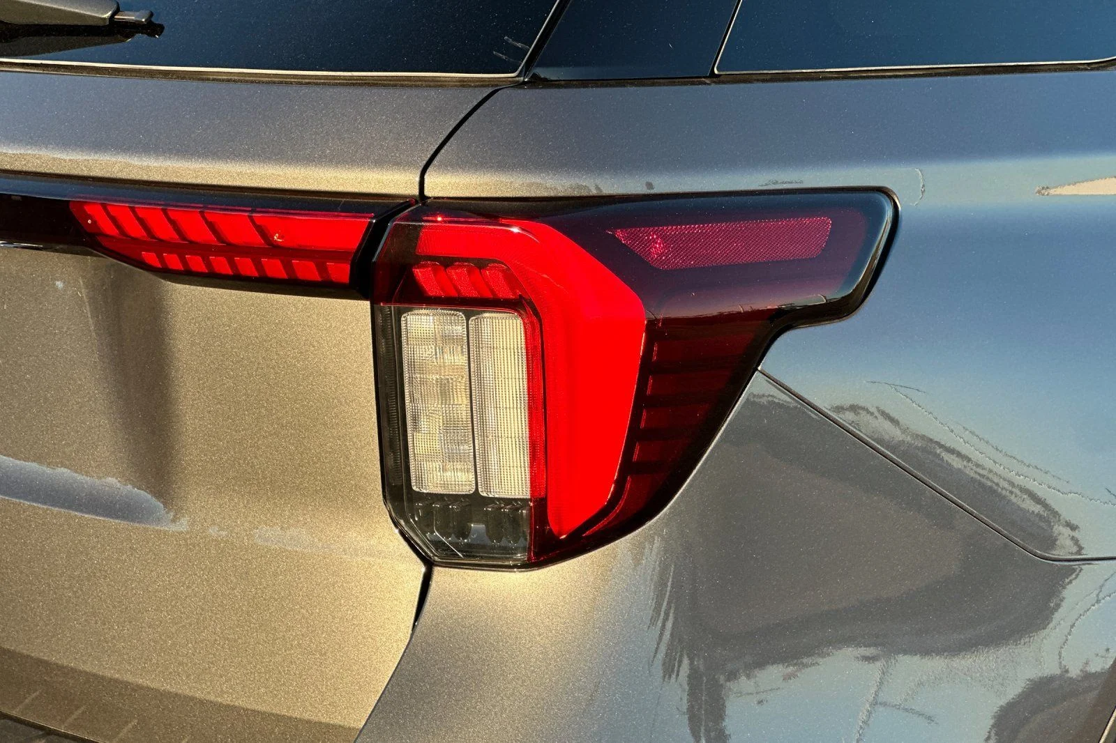 New 2026 Carbonized Gray Metallic Ford ST-Line image 6