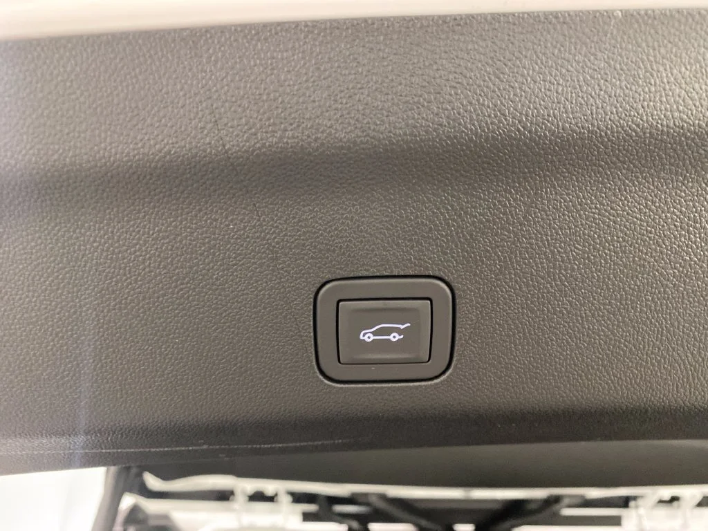 New 2026 Summit White GMC Denali image 9