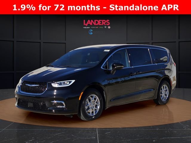 2026 Chrysler Pacifica Select's photo