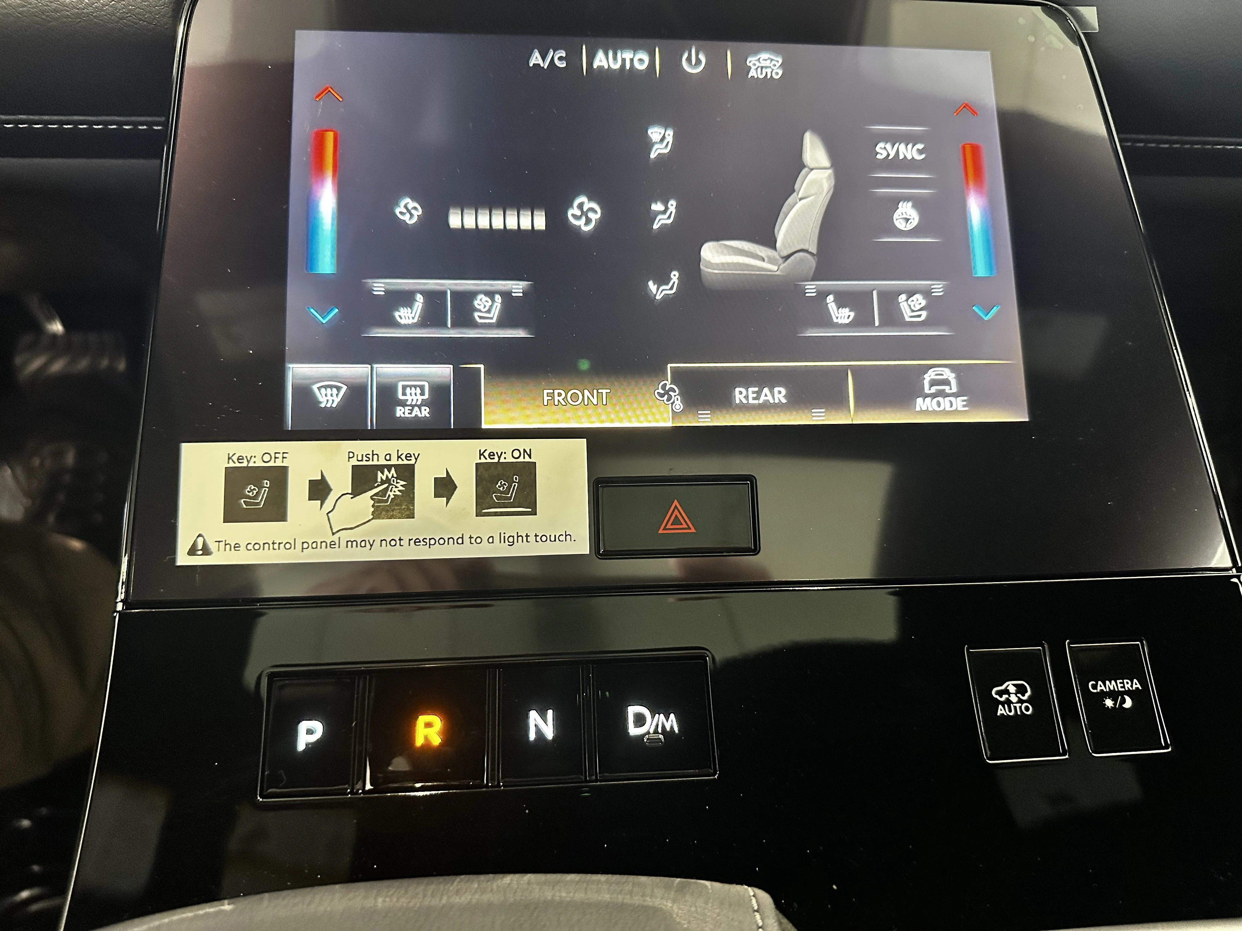 New 2027 2T RADIANT WHIT INFINITI Sport 4WD image 23