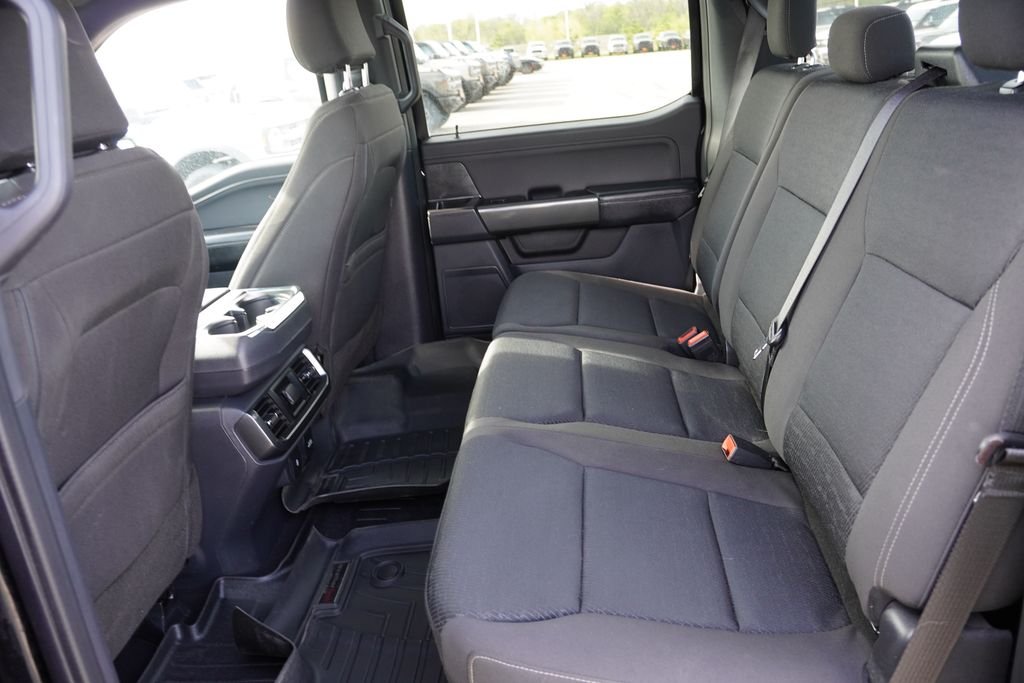 Used 2023 Black Ford XLT image 18