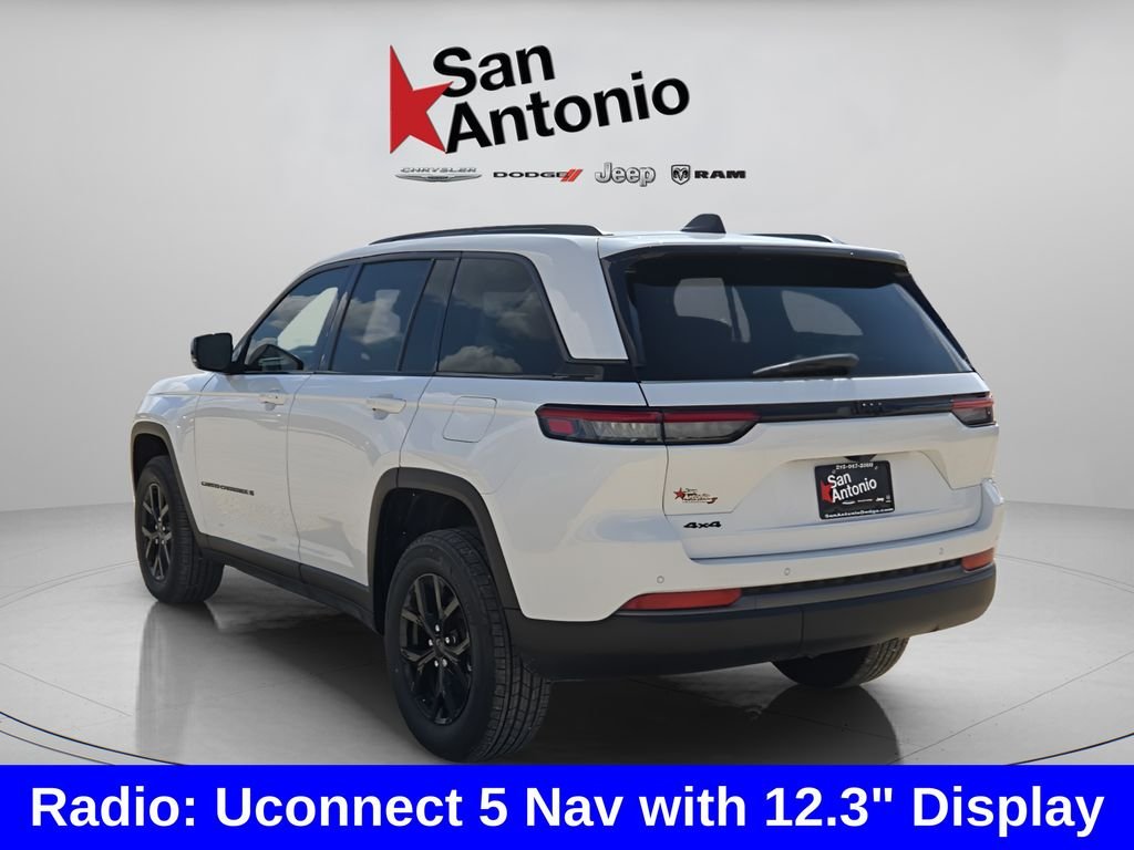 New 2026 Bright White Clear-Coat Exterior Paint Jeep Altitude image 11