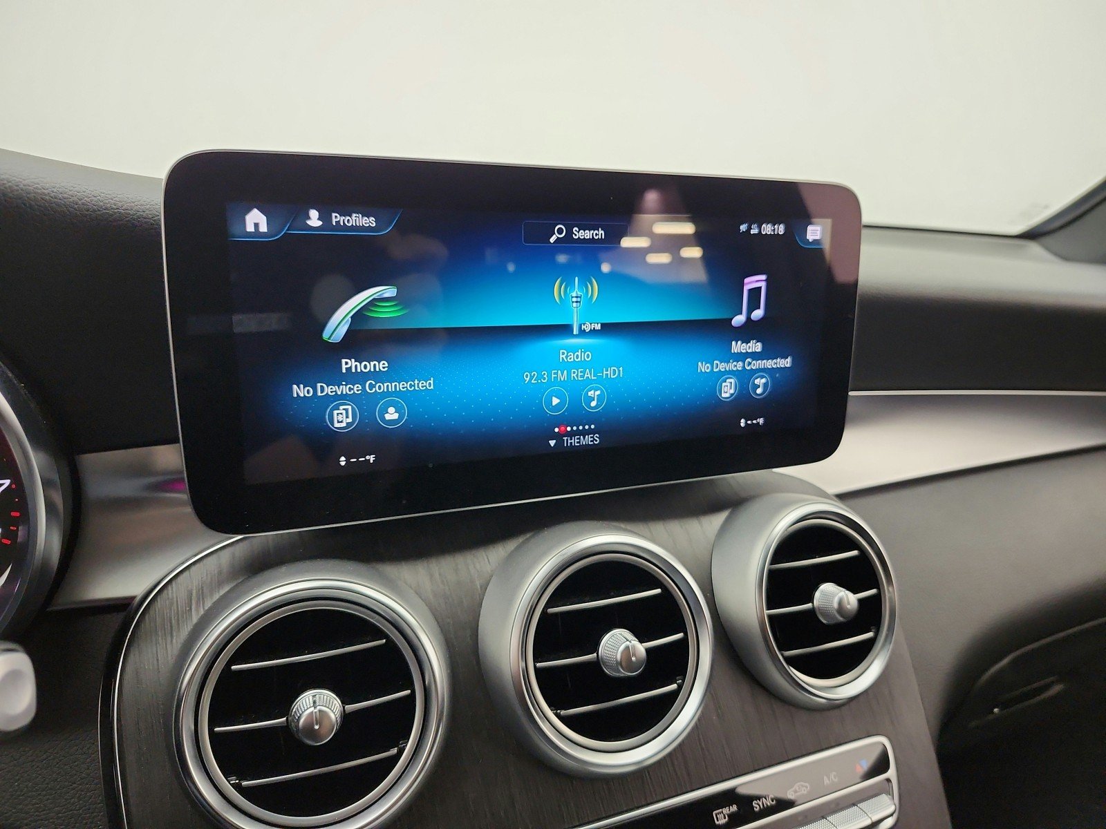 Used 2022 Polar White Mercedes-Benz GLC 300 SUV image 9