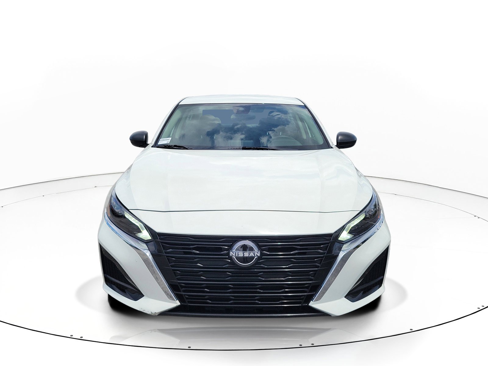 Used 2025 Glacier White Nissan SV image 1