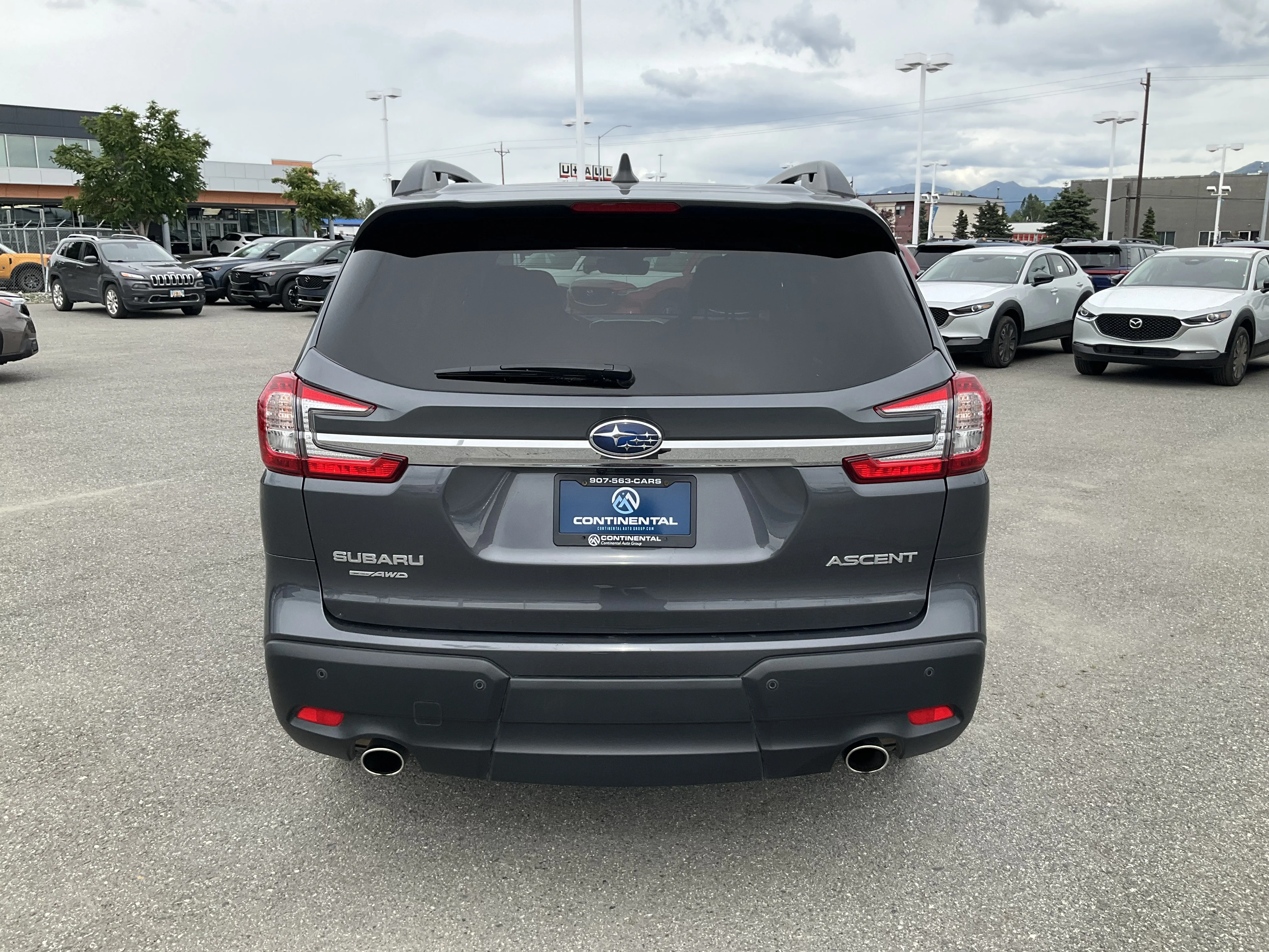 Used 2025 Magnetite Gray Metallic Subaru Premium image 4