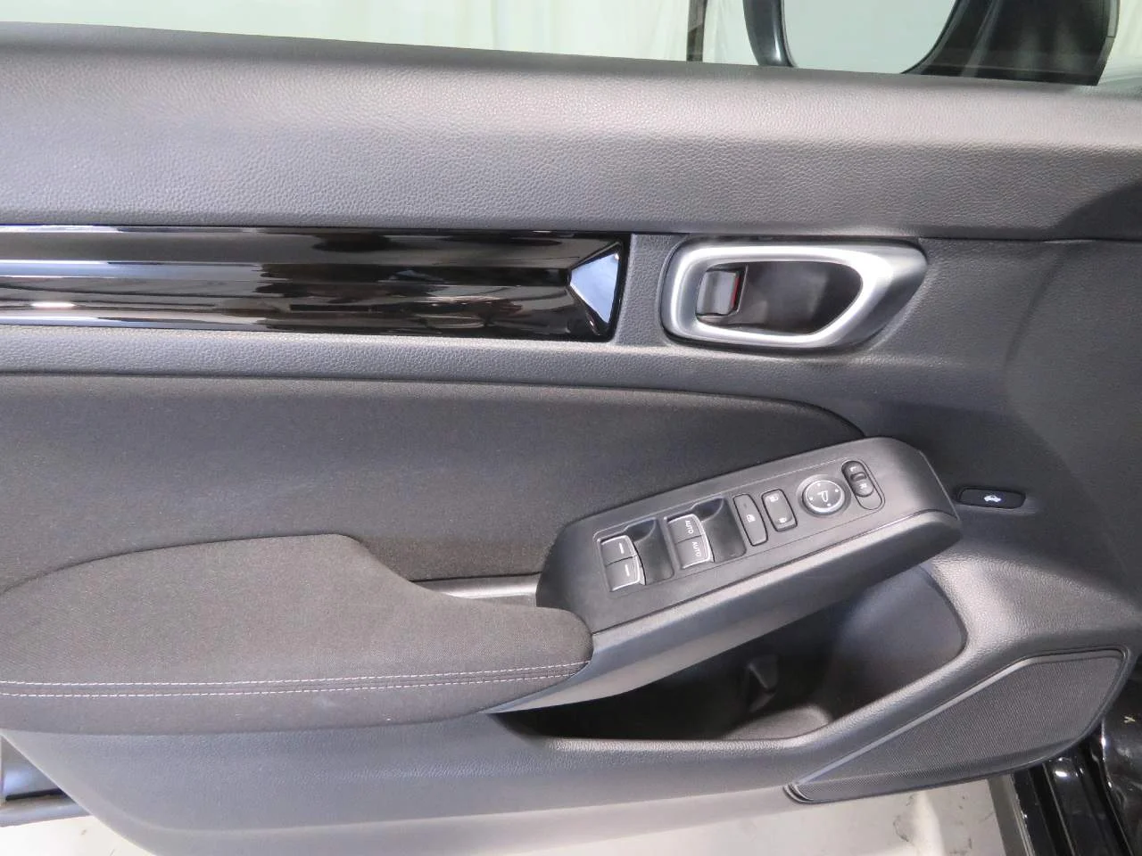 Used 2023 Crystal Black Pearl Honda EX image 18