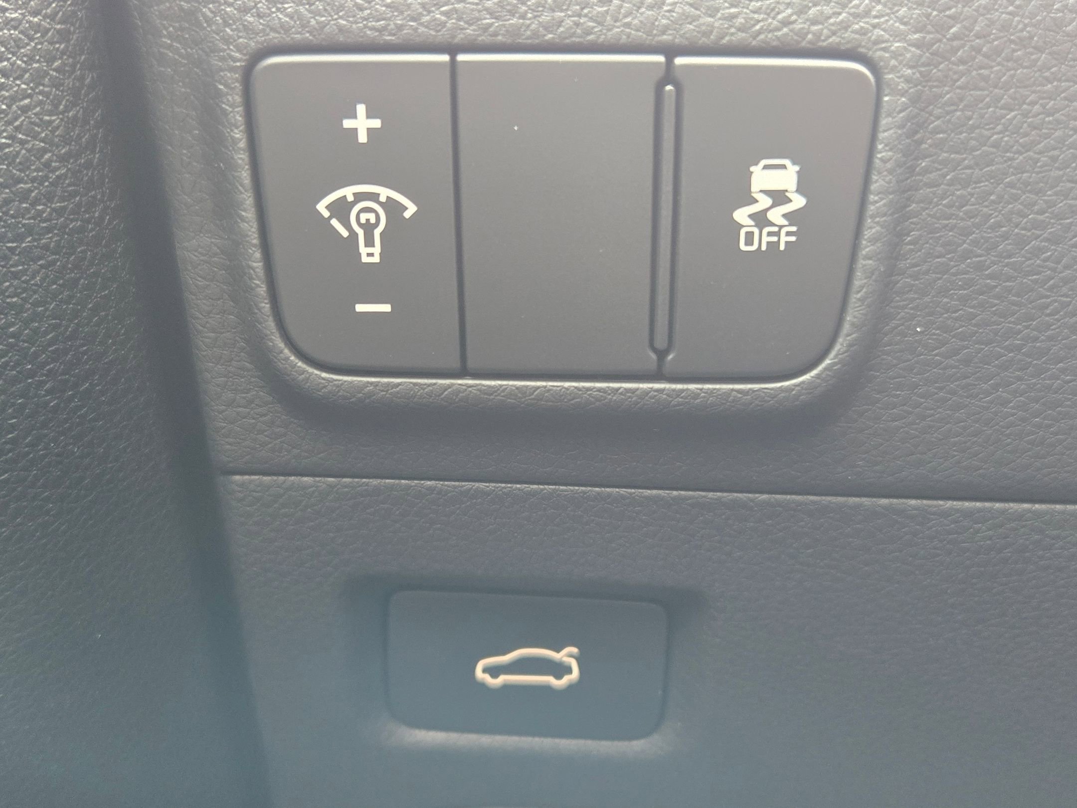 2026 Kia K5 LXS - Photo 18