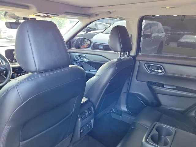 Used 2022 Orange Nissan Platinum image 13