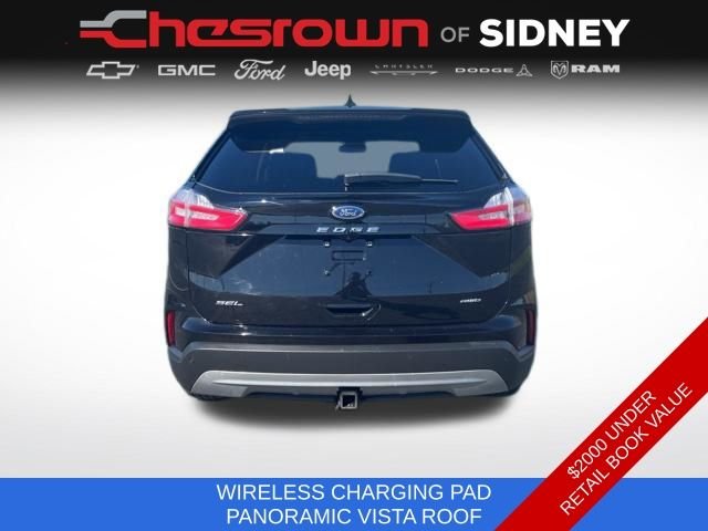 Used 2022 Black Ford SEL image 6