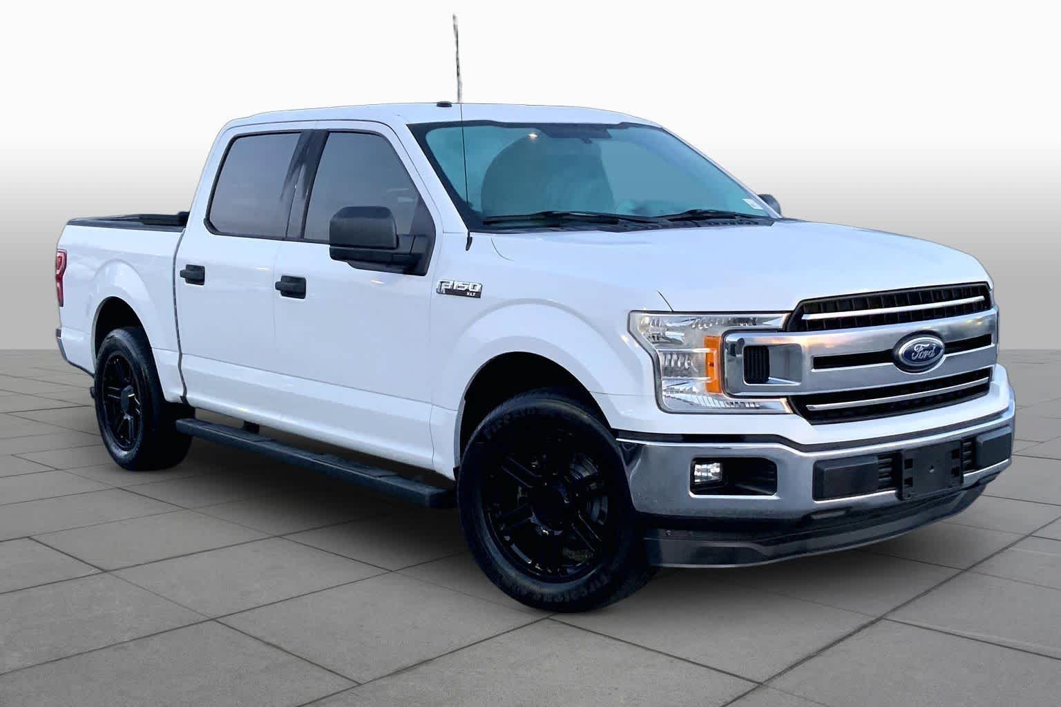 Used 2018 Oxford White Ford XLT image 3